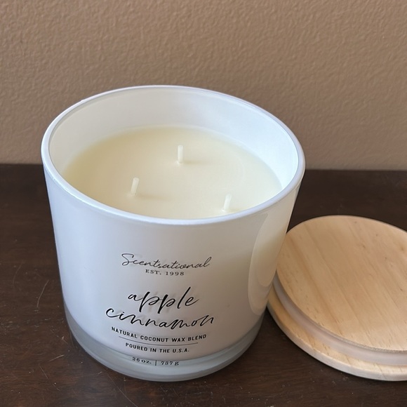 Scentsational Apple Cinnamon Candle Glass Jar 26oz 3 Wick Coconut Wax Blend - Picture 2 of 2